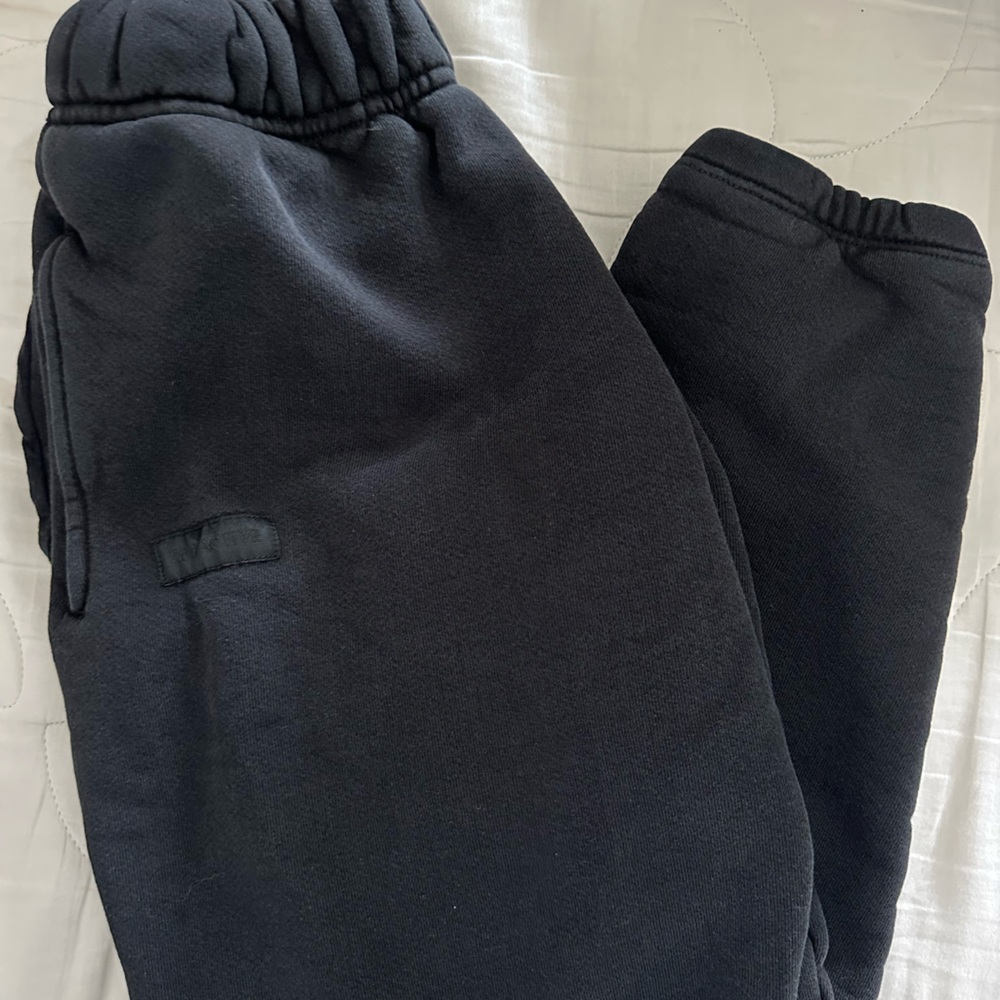 Black set active sweatpants